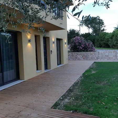 Les Bastides D'helene Apartment *