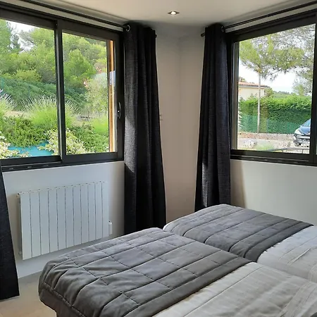 Les Bastides D'helene Apartment