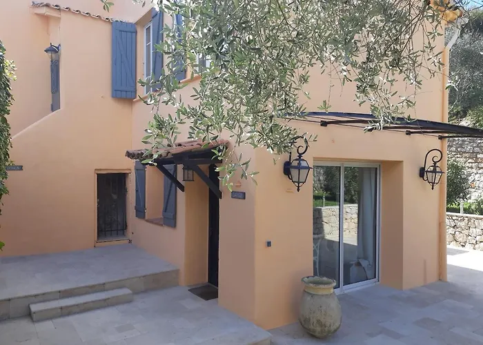 Les Bastides D'helene 公寓 *