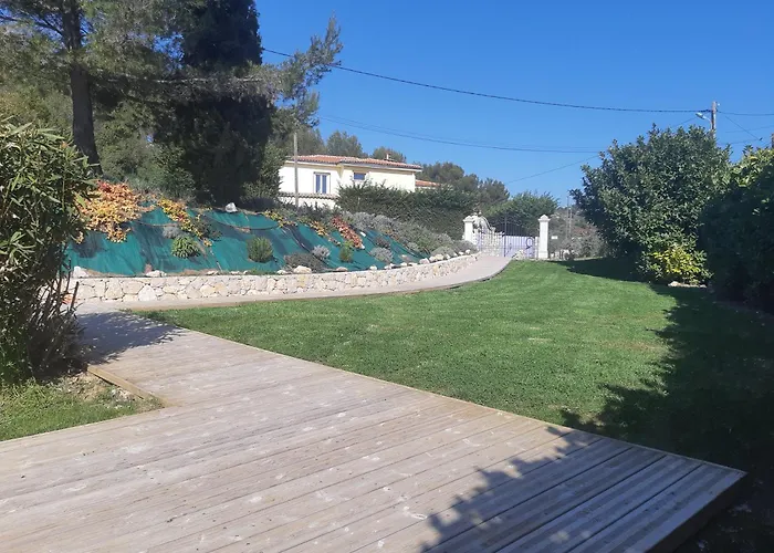 Les Bastides D'helene * 艾日