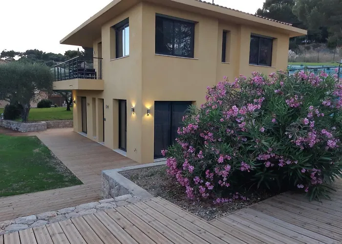 Les Bastides D'helene 公寓 *